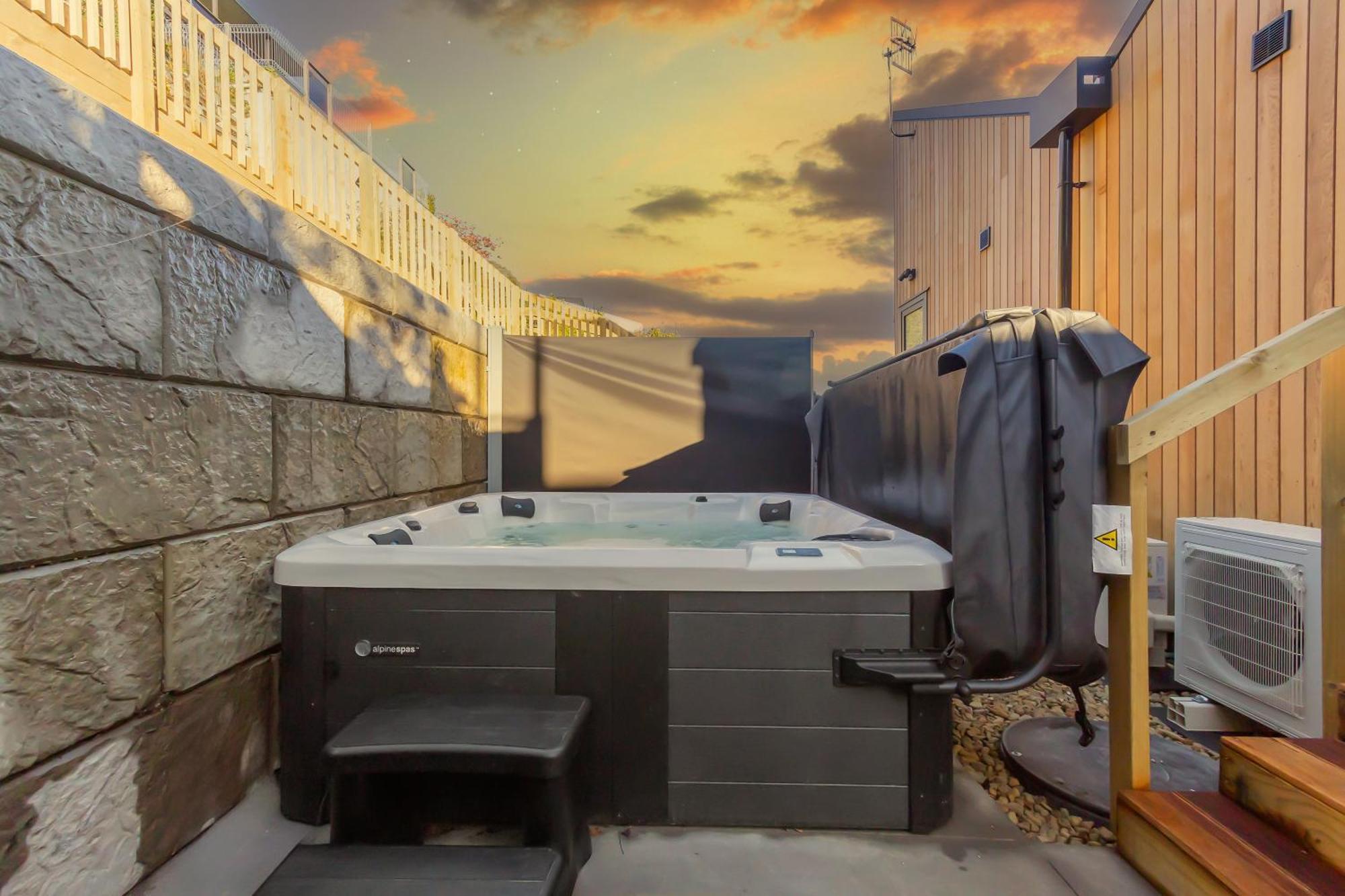Absolute Lakefront House Taupo Ngoại thất bức ảnh