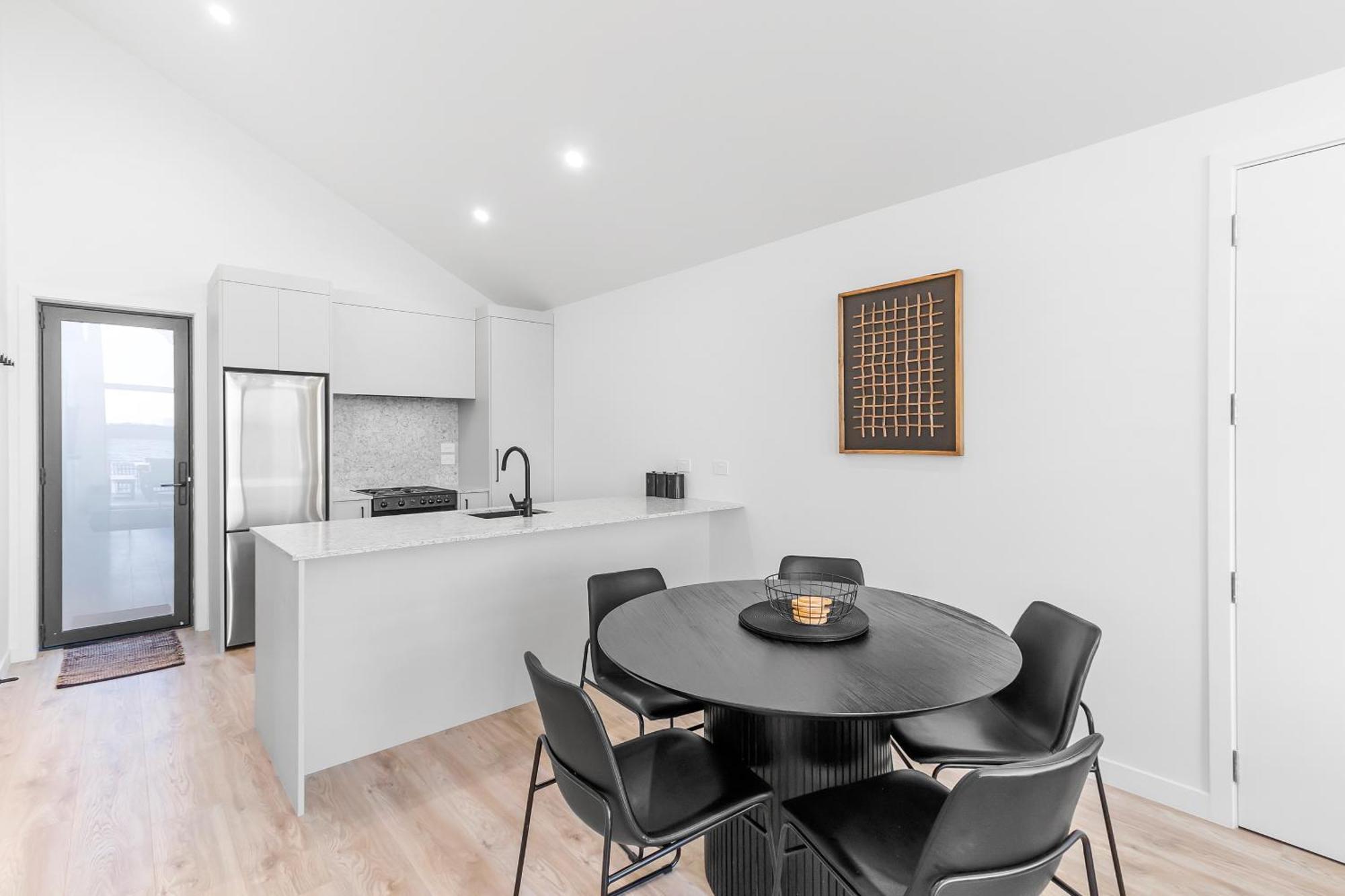 Absolute Lakefront House Taupo Ngoại thất bức ảnh