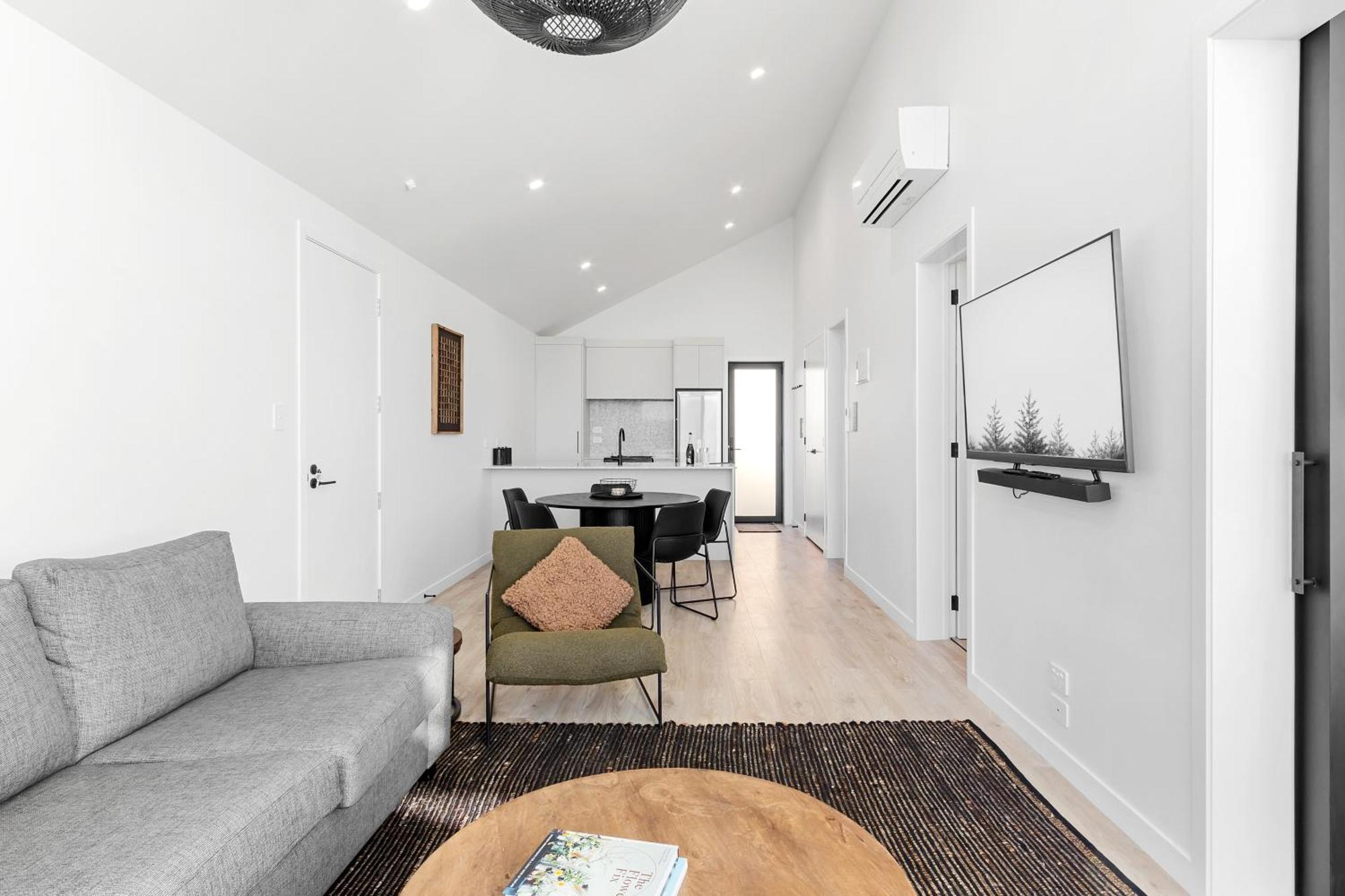 Absolute Lakefront House Taupo Ngoại thất bức ảnh