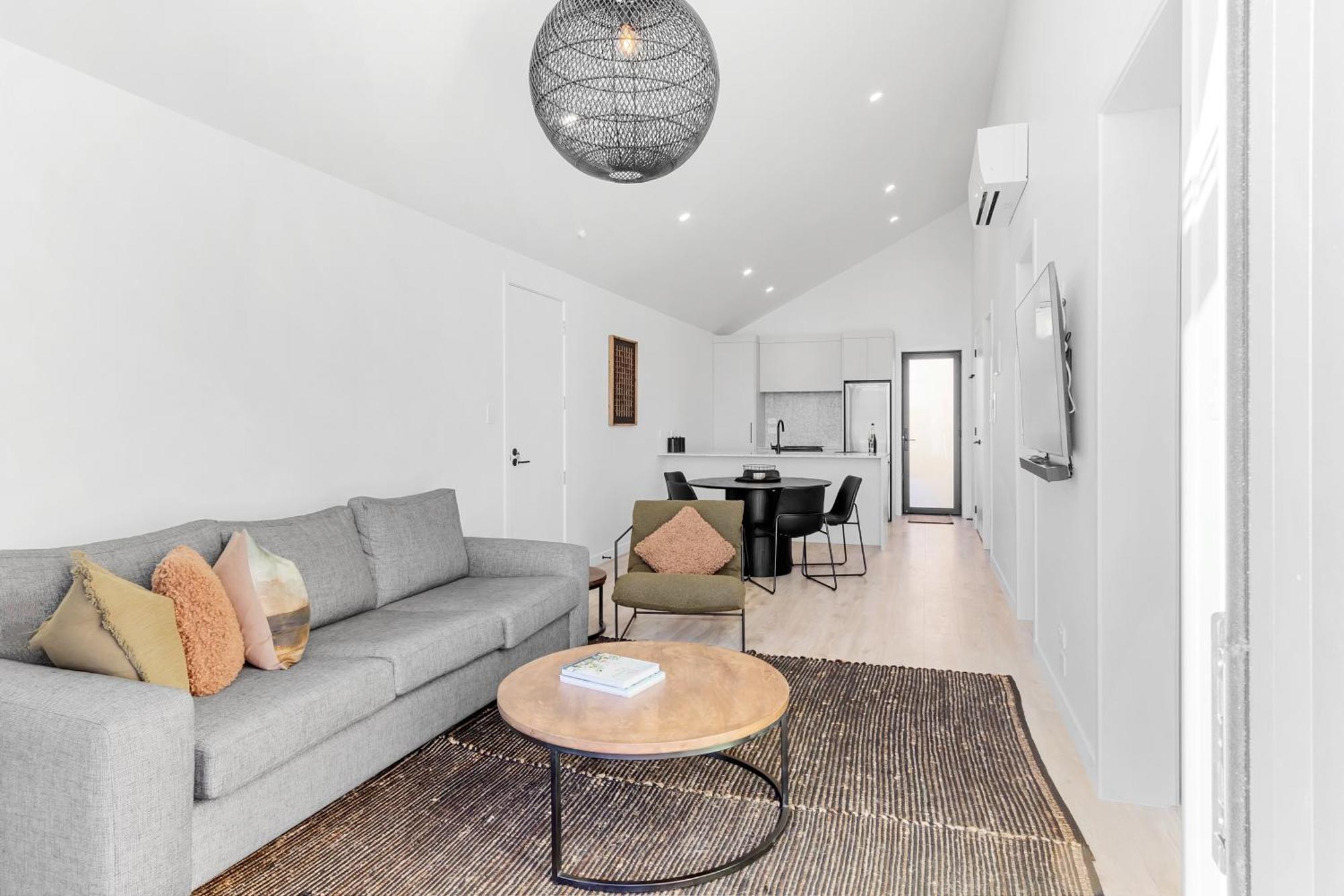 Absolute Lakefront House Taupo Ngoại thất bức ảnh