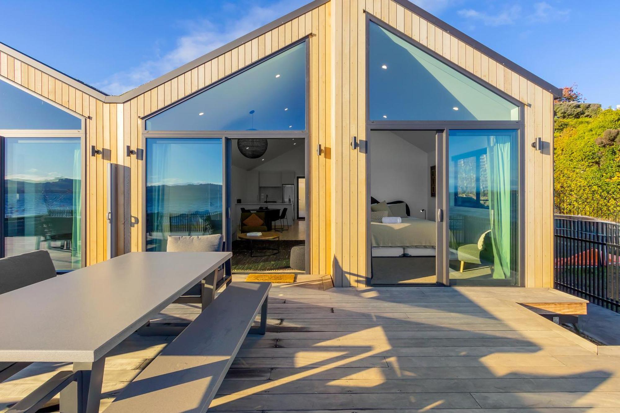 Absolute Lakefront House Taupo Ngoại thất bức ảnh