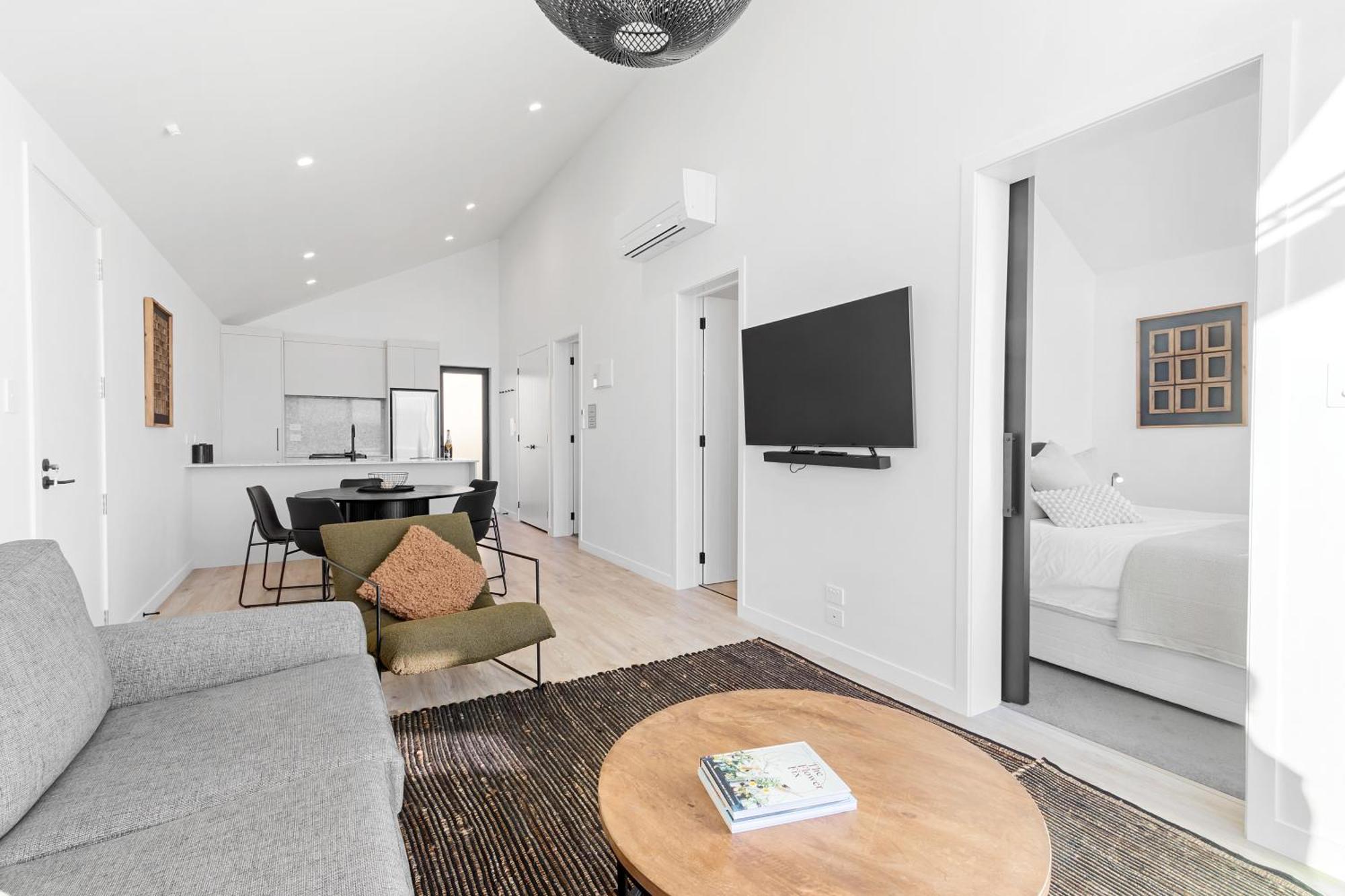 Absolute Lakefront House Taupo Ngoại thất bức ảnh